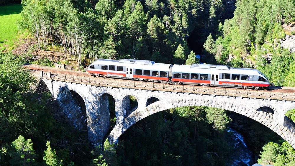 Ice leverer mobildekning til NSB i to nye år.