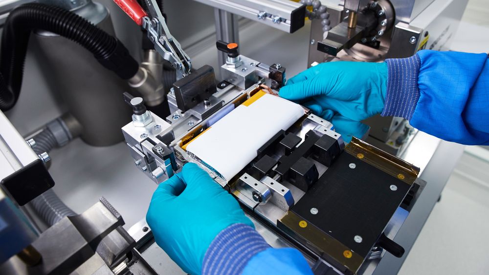 BMW etablerer et forsknings- og utviklingssenter for å utvikle ny batteriteknologi.
