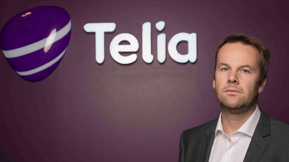 Kommunikasjonsdirektør Henning Lunde i Telia sier han forstår frustrasjonen hos kunder som har blitt rammet av tekniske utfordringer, noe han beklager på det sterkeste. Han forteller at selskapet får stadig flere positive meldinger fra bedriftskundene nå.