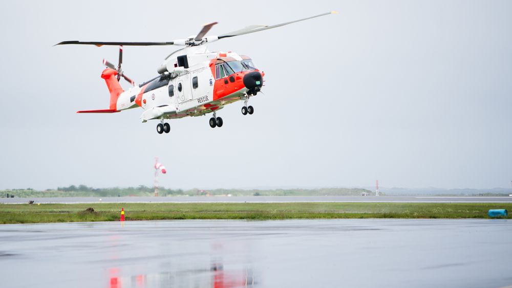 For 11 måneder siden var dette helikopteret for første gang på norgesbesøk. Dette er fortsatt det eneste flygbare AW101-helikopteret på Sola.