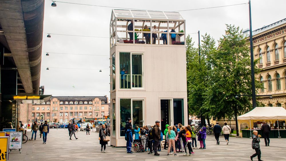 Tikku-prototypen som ble reist i Helsingfors tidligere i vinter består av tre moduler som stables oppå hverandre. Bygningen blir da rundt 9,5 meter høy.