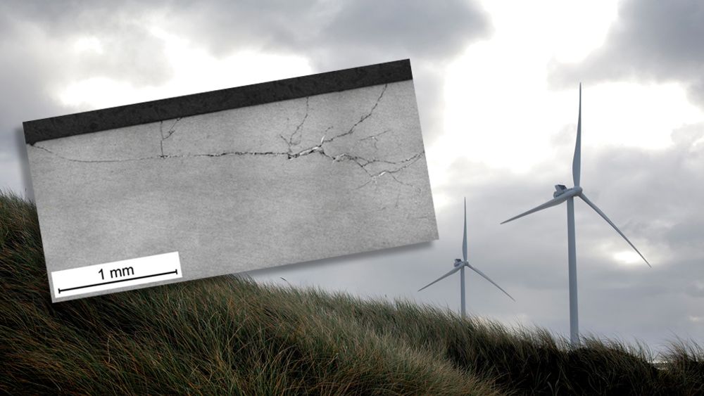 White Etching Cracks (WEC) oppstår ofte i ruller i lagrene til planetgiret. Den helt konkrete årsaken er fremdeles ukjent, men det antas at for eksempel kraftige endringer i belastningen, der rullene glir (slipp) i stedet for å rulle, kan forårsake WEC. (Foto: DTU/Vestas)

Bilde fra et elektronmikroskop viser hvordan sprekker kan utvikle seg i lagerstål. Sprekkene er den enkeltstående største – og dyreste – årsaken til møllehavarier. (Foto: DTU(/Vestas)