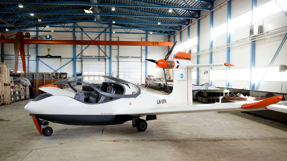 Lier: Thomas Brødreskift i Equator Aircraft Norway har bygget det som trolig er verdens første elektriske sjøfly, som heter Equator P2. Han håper det kan bli et miljøvennlig alternativ til annen transport.