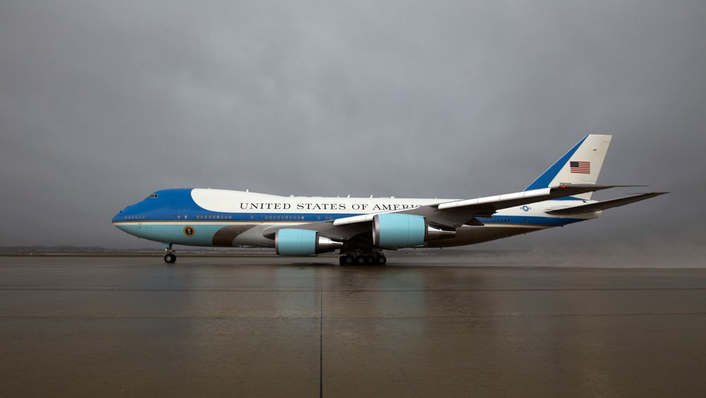 Presidentens jumbojet begynner å dra på årene, og nå har Donald Trump og Boeing blitt enige om en uformell avtale om leveranse av to splitter nye fly. Arkivfoto.