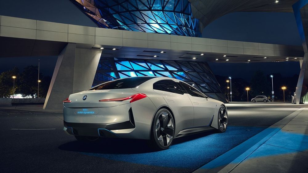 BMW Vision Dynamics ble vist fram første gang i Frankfurt i september i fjor.