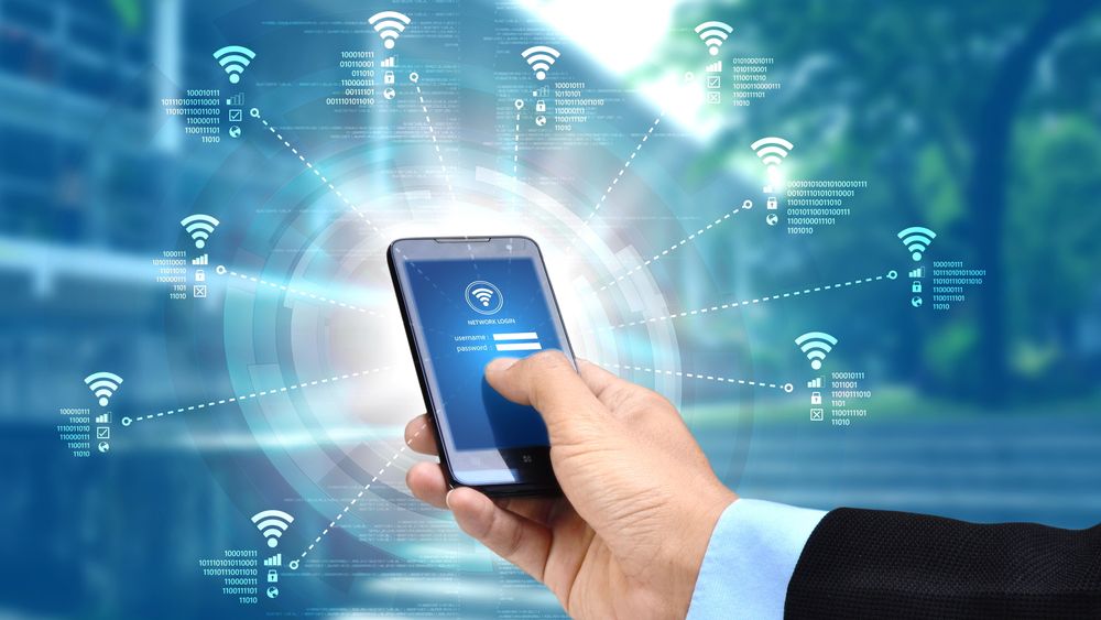 Flere enheter med wifi-støtte kringkaster blant annet navnet på alle wifi-aksesspunkter de kjenner fra før. Det kan brukes til å kartlegge brukerne av enhetene.