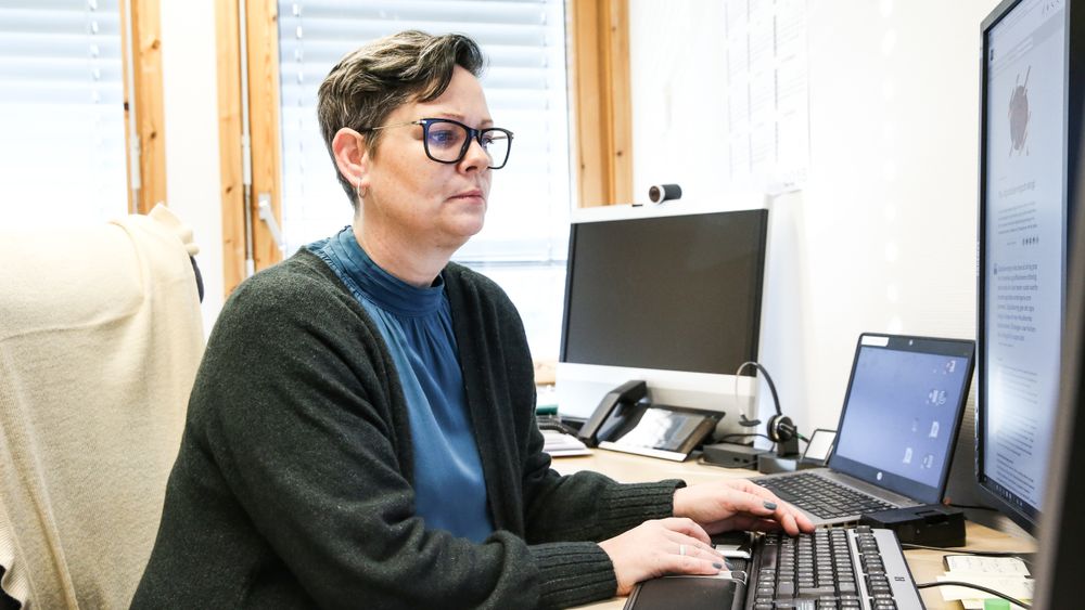 Stort ansvar: Anne Ruth Botn Bjørlo er IKT-ansvarlig med ansvar for digitaliseringsprosessen i forbindelse med sammenslåingen av Eid og Selje til Stad kommune. De får mye penger fra det offentlige til satsingen, men arbeidet er også svært ressurskrevende.