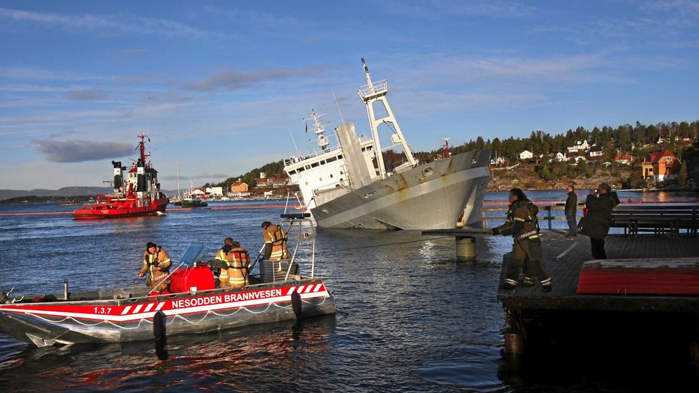 Nesodden, Fagerstrand: Sementlasteskipet "Crete Cement" var på vei fra Brevig til Slemmestad i Røyken, hvor det skulle losse lasten på 5000 tonn sement da grunnstøtingen inntraff. Sementskipet seiler nå under navnet MV Nordanvik.