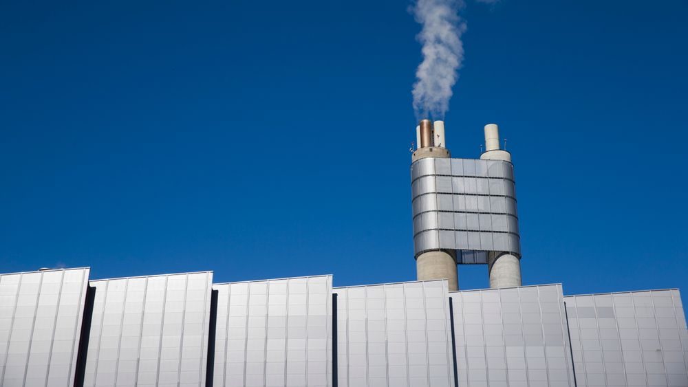 Klemetsrud energigjenvinningsanlegg, drevet av Fortum Oslo Varme, er et varmekraftverk og forbrenningsanlegg. Her kan det bli fullskalaanlegg for karbonfangst og lagring.