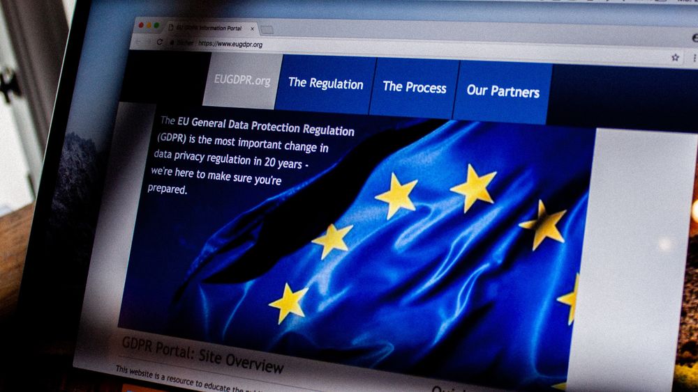 GDPR er EUs nye personvernforordning. Den trådte i kraft i EU fredag 25. mai, og kommer til Norge tidligst 1. juli.