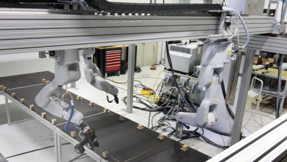 Skanska har sammen med ABB og Mälardalens högskola utviklet en robot som kan samle og binde sammen armeringen til store infrastrukturprosjekter.