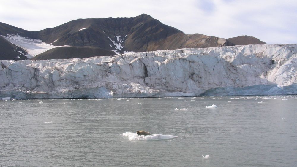 De samlede klimagassutslippene fra norsk territorium gikk ned med 1,9 prosent i fjor. Illustrasjonsfoto fra Grønland.