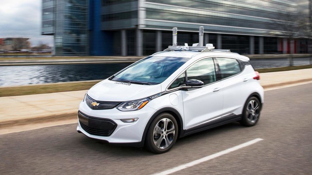 GM eksperimenterer allerede med selvkjørende biler. Her er et av kjøretøyene deres under testing i Michigan.