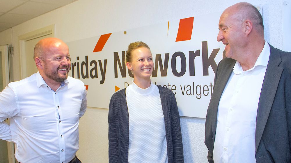 Friday Networks i Drammen gleder seg over kontrakten med Oslo kommune. Fra v. partner i selskapet Jostein Kirkerød, markedskonsulent Charlotte Haug og daglig leder Svein Lerkerød.