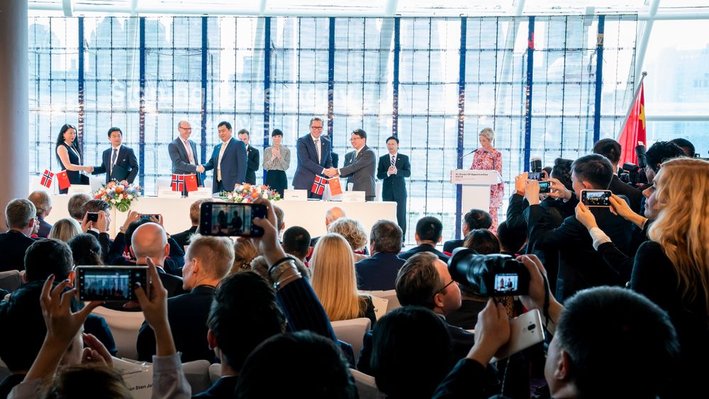 Kongsberg Gruppen, DNV GL og Jotun og flere andre norske selskaper signerte torsdag elleve nye kontrakter med kinesiske selskap i Shanghai. Dette skjedde under næringslivsseminaret «An Ocean of Opportunities Norway-China Business Summit» i Shanghai.