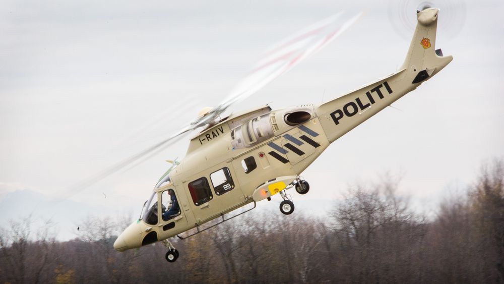 Dette er det første kommende norske AW169-politihelikopteret på den første flygningen 22. november.