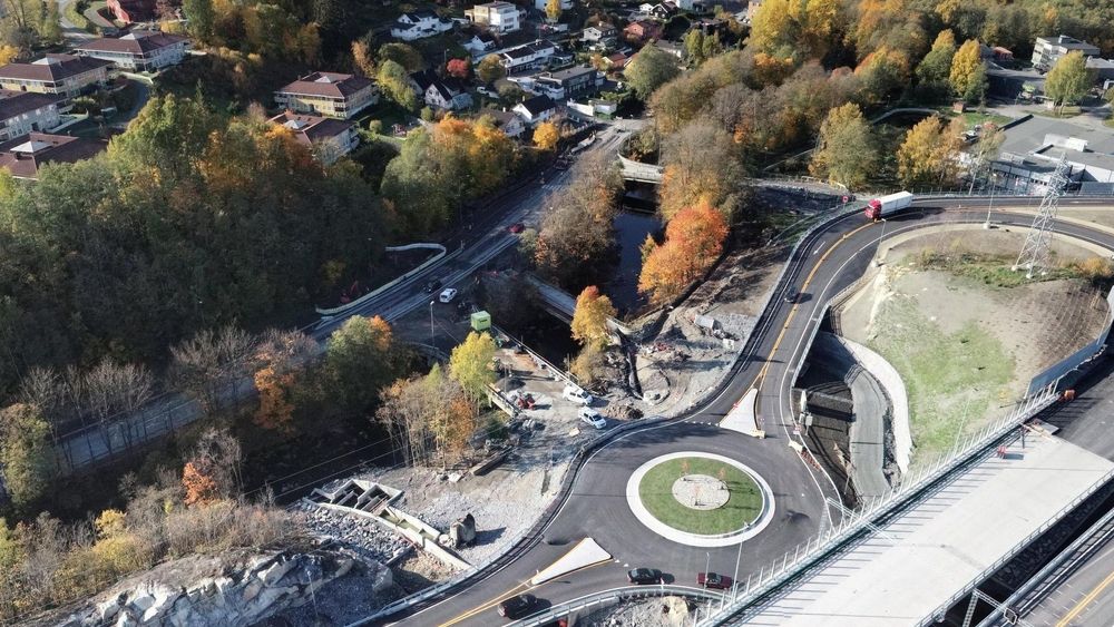 Vebekk bro i Bærum: Kanskje tenkte man at kabler støpt i betong var trygge. Men menneskelige feil kan ødelegge alt.