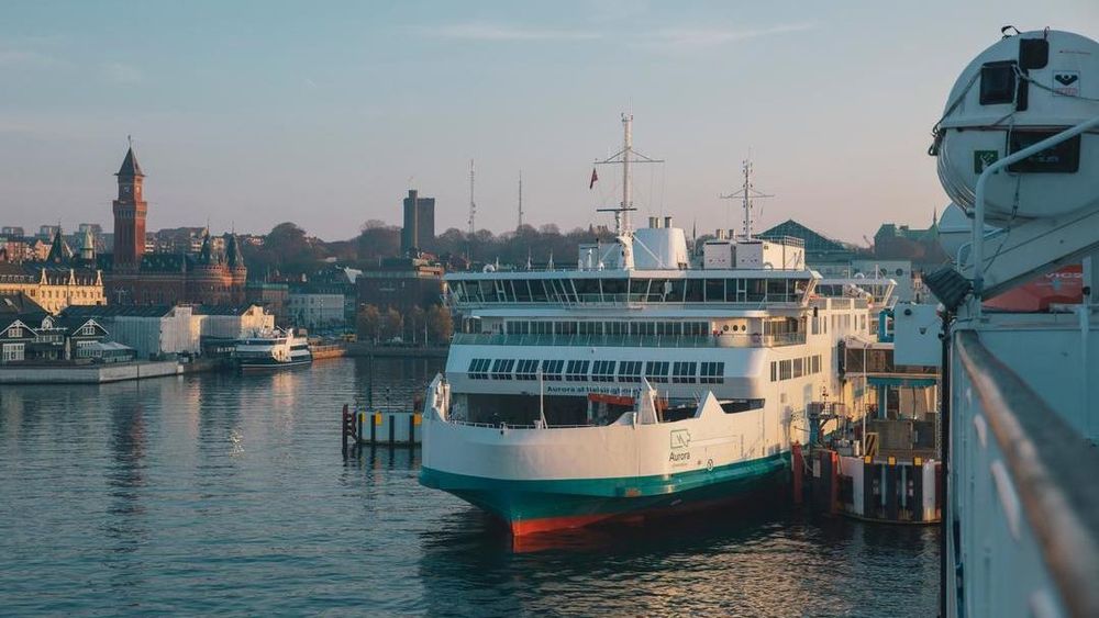 Da rederiet HH Ferries skiftet navn til ForSea, ble også fergene malt om. Det passet ikke robot-laderens 3D-laser.