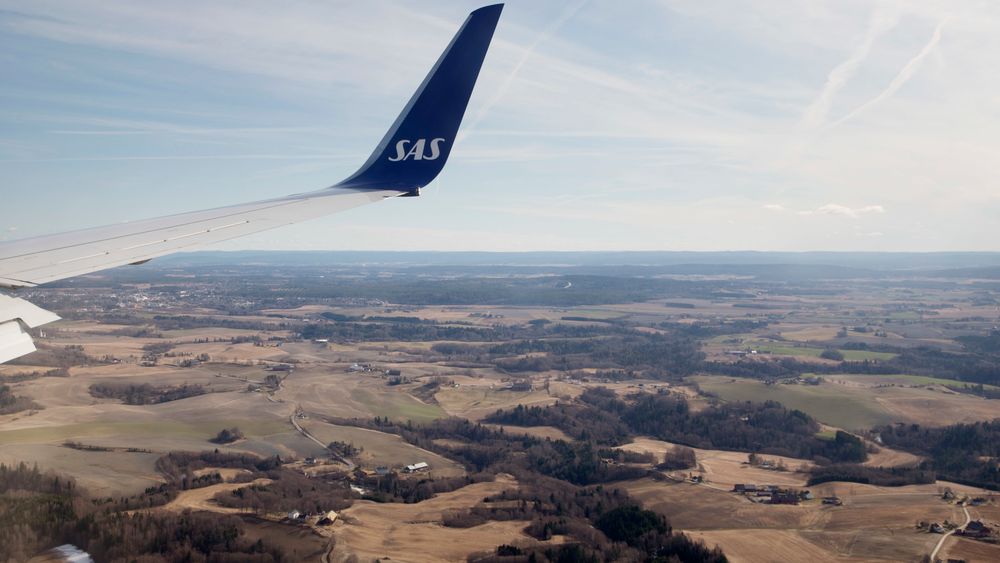 SAS-fly på vingene over Romerike på vei til landing på Gardermoen i 2014.