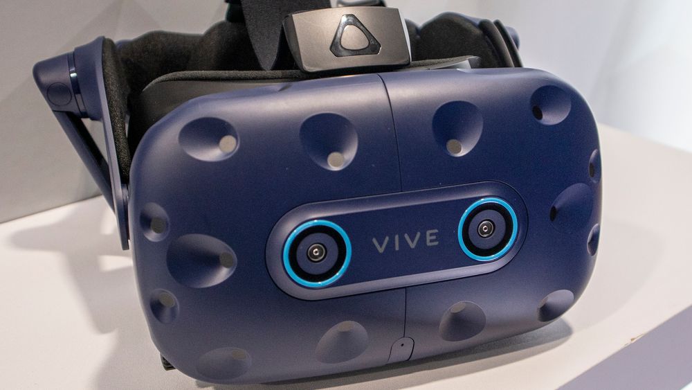 Følger blikket: Den nye utgaven av Vive Pro har sensorer i masken som følger blikket. Det gir mange fordeler som at regnekraften kan konsentreres dit man ser.