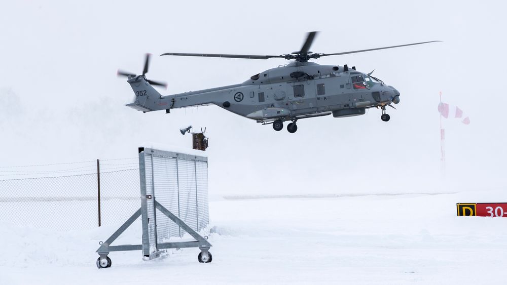 Her lander et nylevert
NH90-helikopter i fregattversjon på Kjeller ved Lillestrøm, i fjor vinter. Leveransen av helikoptrene er imidlertid ekstremt forsinket, og i Stortinget er det nå åpen høring om helikopteranskaffelsen.