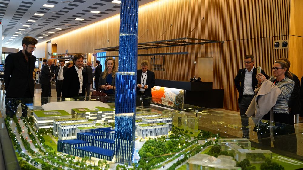 Motstandere av Kjell Inge Røkkes byggeprosjekt Det store blå i Bærum mener han kan innkassere en gevinst på 3,8 milliarder kroner dersom det blir realisert.