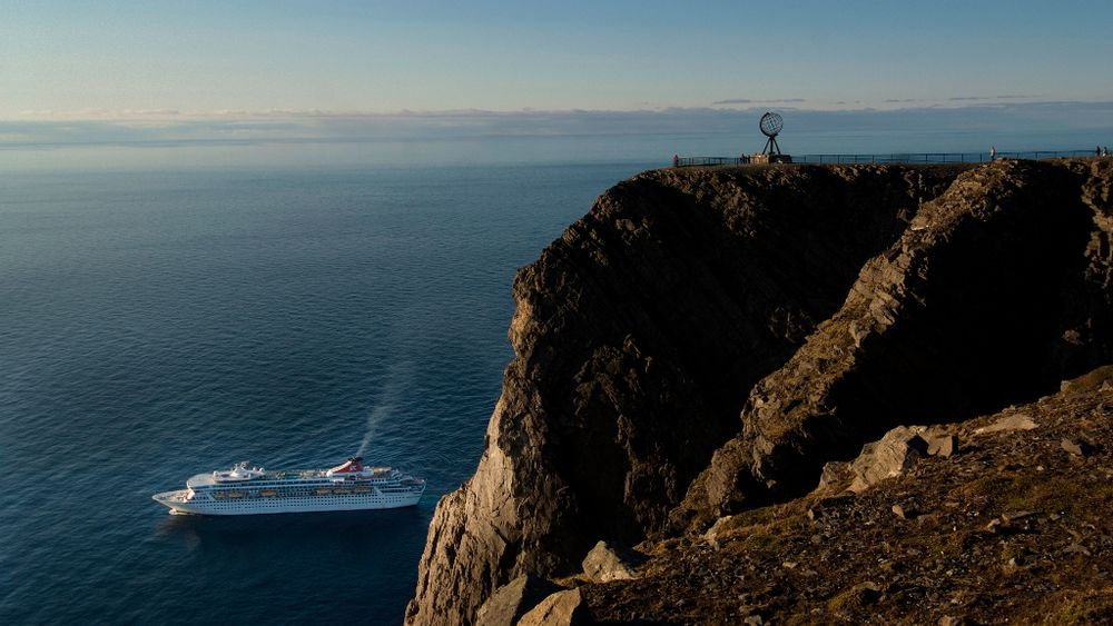 Nordkapp og 14 andre kommuner i Nord-Norge har signert en kronikk hvor de skriver at de gjerne tar imot cruisetrafikk som blir utestengt fra verdensarvfjordene på grunn av miljøkrav fra 2026.
