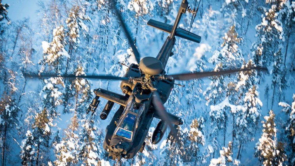 Britisk Apache AH1 kamphelikopter over Indre Troms for noen dager siden.