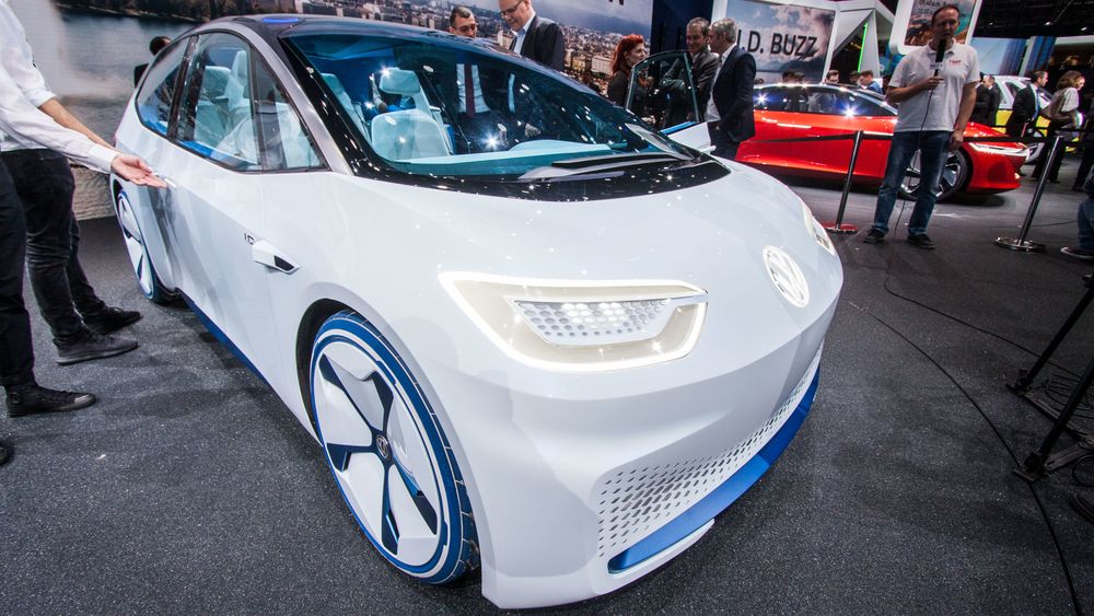 Volkswagen ID vist frem på bilmessen i Geneve i 2018.
