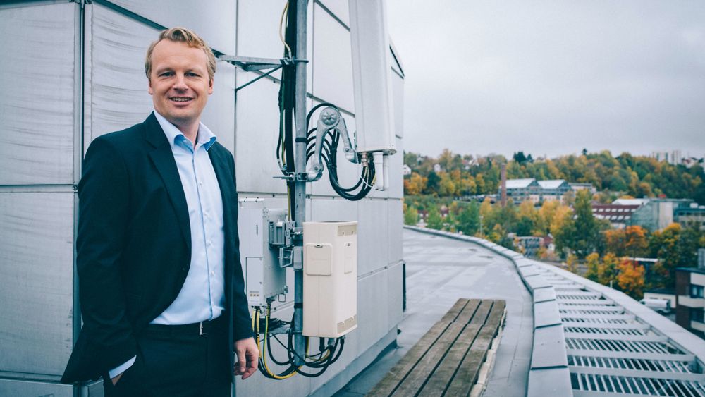 Leder for Telias bedriftssatsing, Jon Christian Hillestad, fjerner nå merkenavnet TDC og markerer det med å lansere det første bredbåndsproduktet under Telia-merkevaren i Norge etter oppkjøpet av Get TDC.