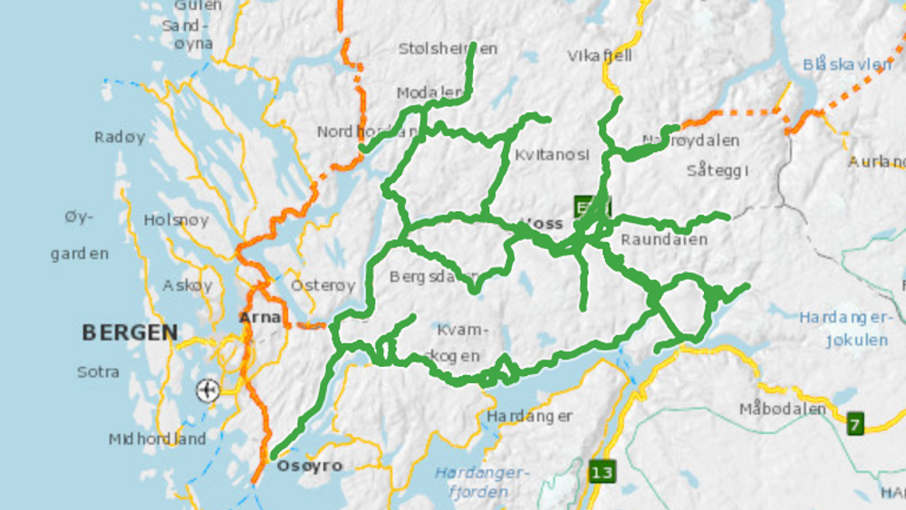 Vossekontrakten går fra fjell til fjære. Her er de fleste av veiene i kontrakten markert med grønt.