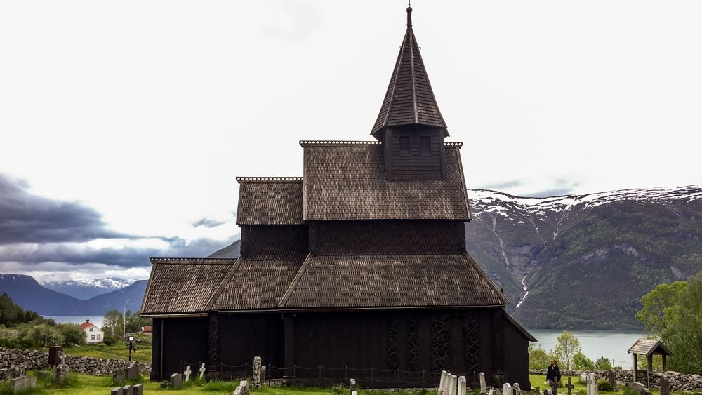 Urnes stavkirke i Sogn og fjordane er landets eldste stavkirke. Den er også på UNESCOs verdensavliste, og brannsikres av COWI.