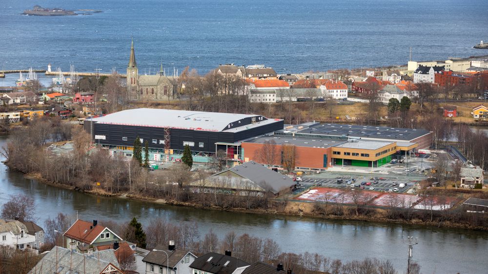 Trondheim Spektrum er en gruppe flerbrukshaller på Øya i Trondheim. Utbyggingen av idrettshallen har kostet rundt 500 millioner kroner.