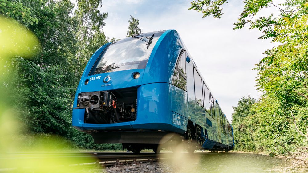 Stor interesse: Etter at Alstom lanserte hydrogentoget Coradia iLint på en tranpottmesse i Berlin for under tre år siden har jernbaneselskapene våknet opp for det klimavennlige drivstoffet.