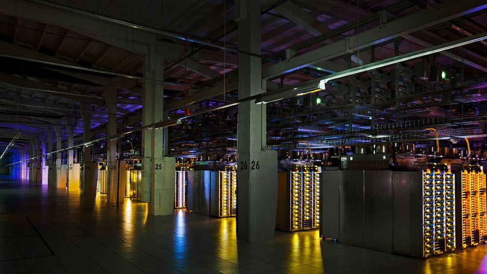 Én av datahallene ved Googles første datasenter i finske Fredrikshamn.