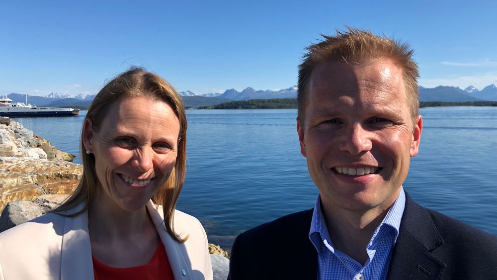 Glade: Lise Lyngsnes Randeberg gleder seg til å få Vidar Faksvåg Hansen som ny visepresident. – Jeg trigges av urettferdighet, hårete mål og elsker å jobbe med dyktige folk og det e dokk som sitt i salen her, sa Randeberg til R-møtet før valget. 