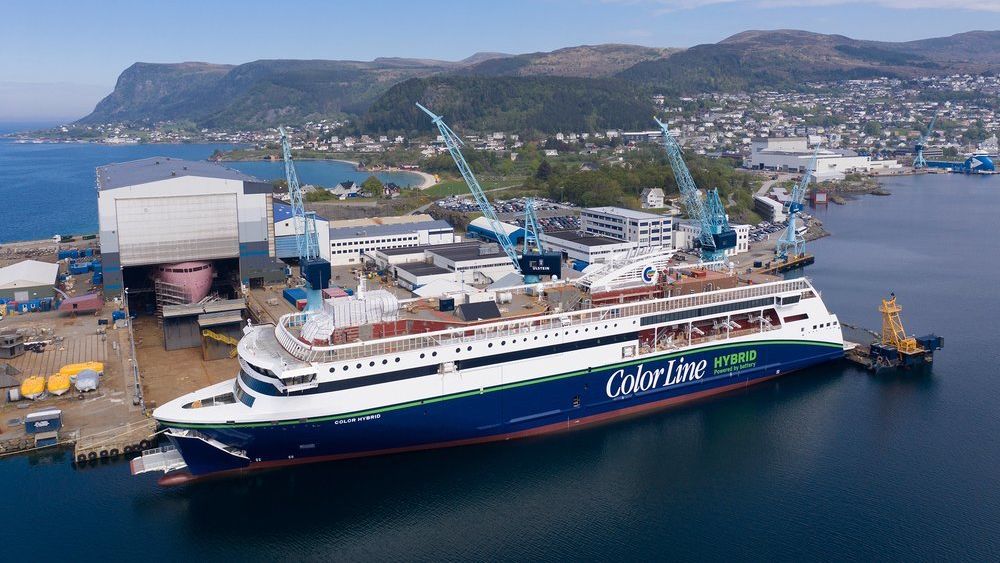 Norske verft som bygger miljøvennlige skip, som Ulstein Verft med Color Hybrid, er den del av den grønne, maritime næringen.