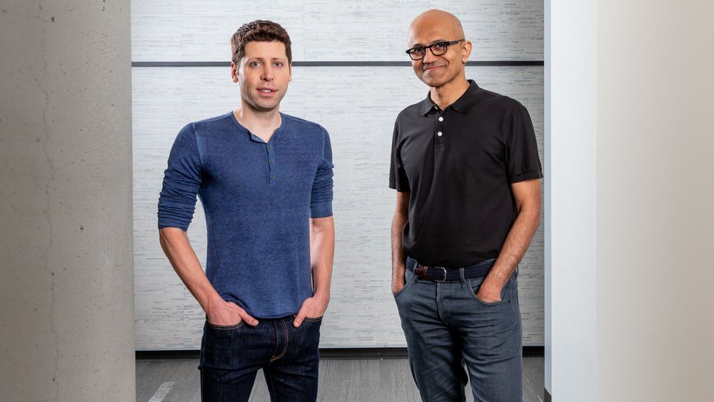 OpenAI-grunnlegger Sam Altman (t.v.) og Microsoft-sjef Satya Nadella.
