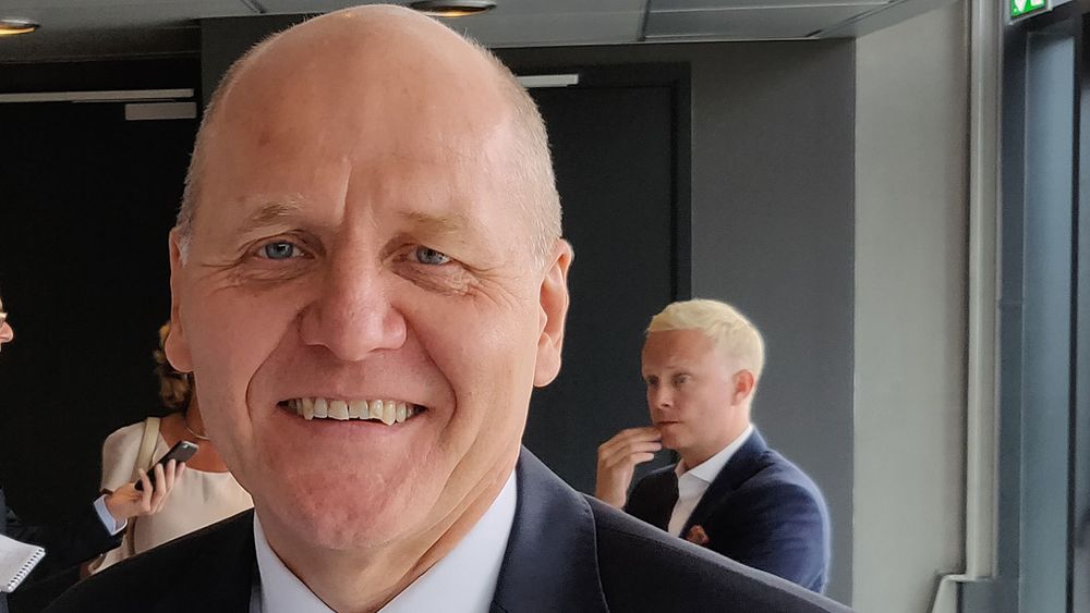 Telenors konsernsjef Sigve Brekke sa under Arendalsuka 2019 at fusjonen med Axiata i Asia er kompleks, men at han forventer at tidsplanen holder. Han kan likevel ikke garantere at de blir ferdige til tredje kvartal.