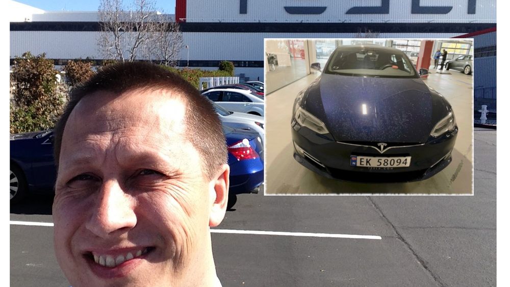 Anders Lagerqvist foran Tesla-fabrikken i Fremont. Innfelt er bilde av Lagerqvists Tesla Model S.