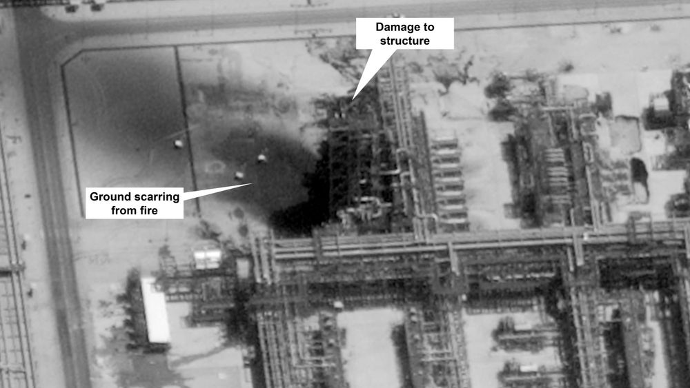 Amerikanske myndigheter har offentliggjort dette satellittbildet fra saudiarabiske Aramcos oljefelt i Buqyaq etter lørdagens angrep.