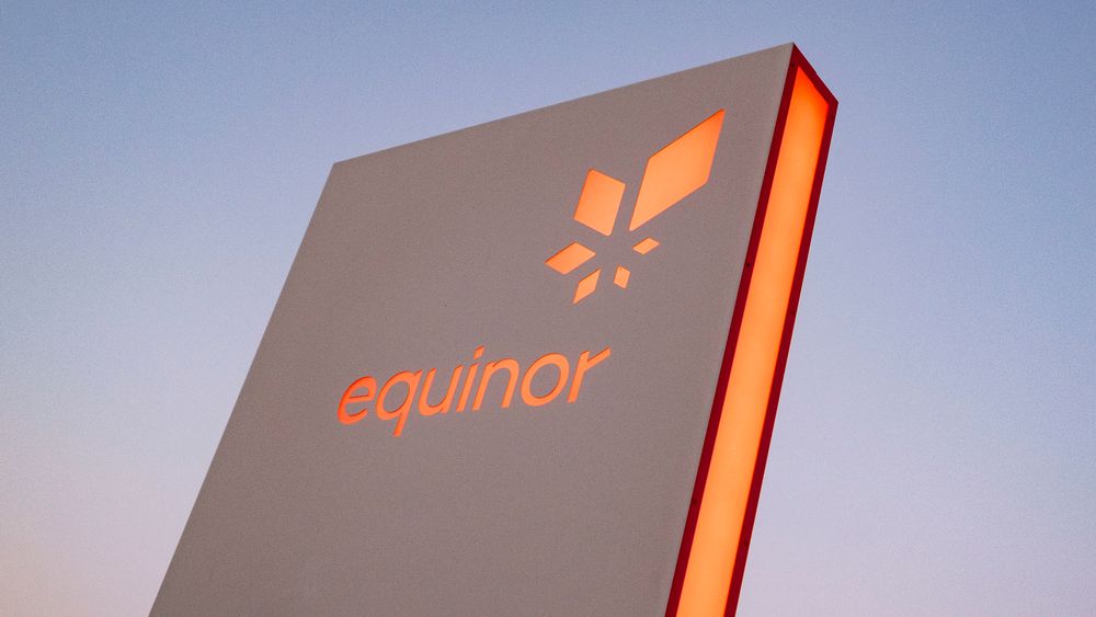 Gründerens selskaper har nå saksøkt Equinor, etter at oljeselskapet fikk gjennomført razzia.