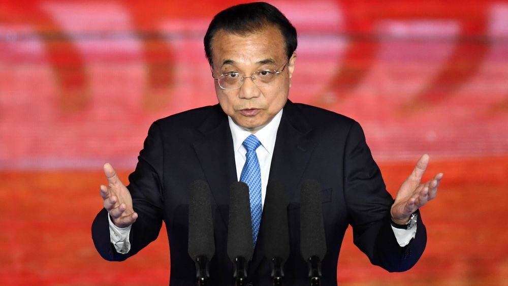 I 2015 lanserte derfor statsminister Li Keqiang den ambisiøse Made in China 2025. Planen skal flytte Kina opp i verdikjeden fra å være verdens fabrikk av lavkvalitetsprodukter til å utvikle høykvalitets teknologiprodukter.