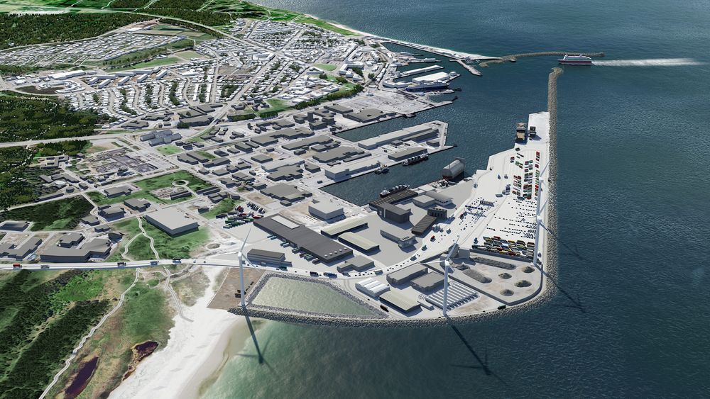 I havnen i Hirtshals på nordspissen av Jylland settes det opp fire vindturbiner som kan forsyne havnekraner, biler og skip med fornybar kraft. Det er de første turbinene i Danmark som settes opp på kommersielle betingelser – uten statlige midler, skriver artikkelforfatteren