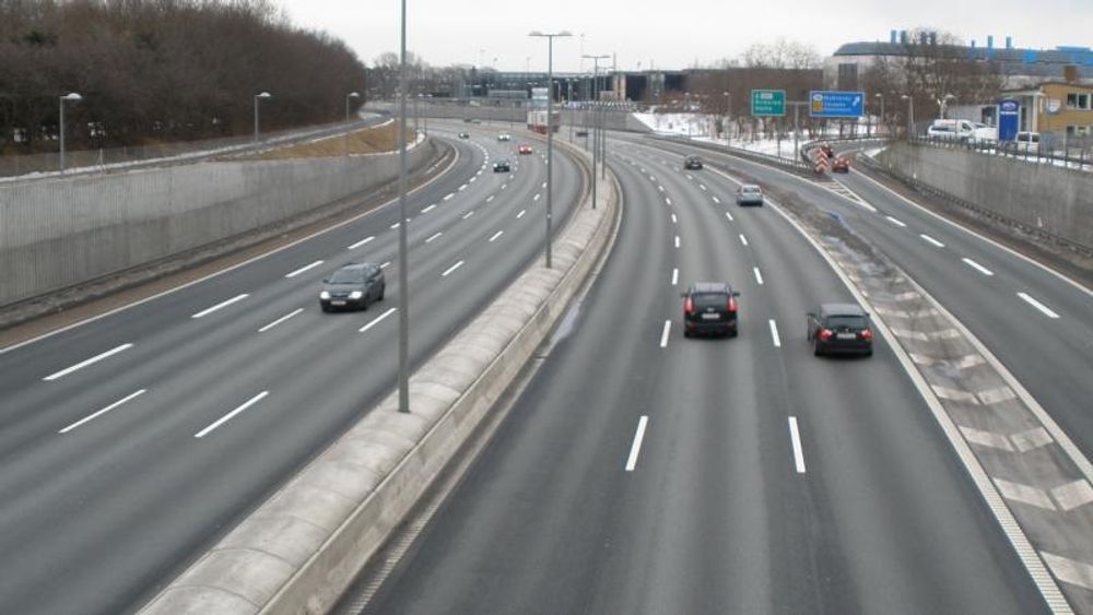 Asfalt med såkalt støyreduserende slitebane (SRS) har blant annet blitt brukt på Motorring 3