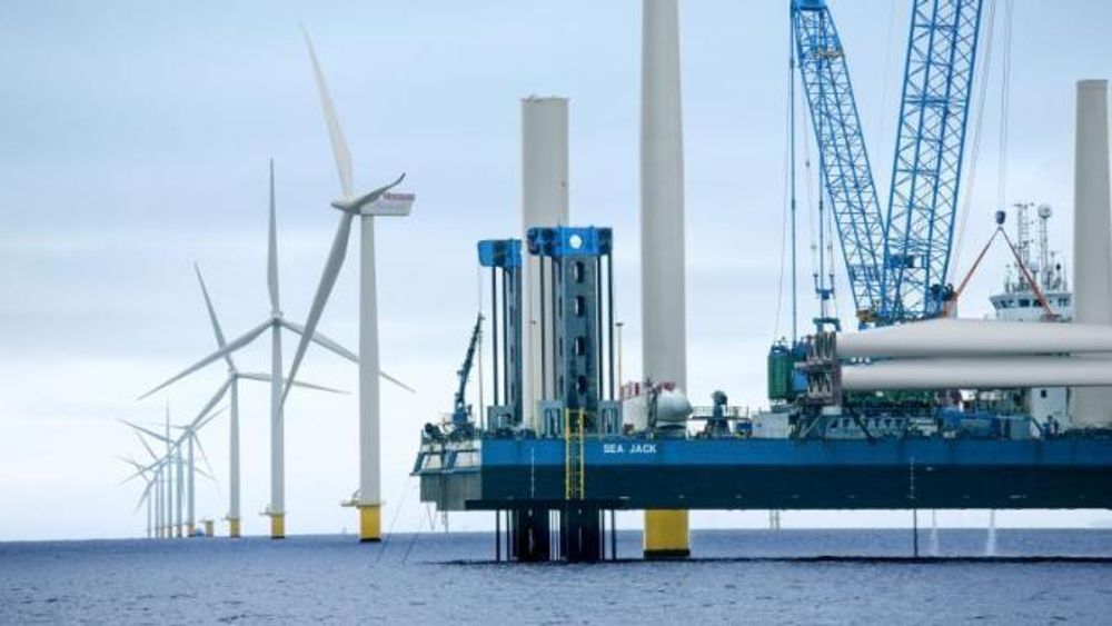 Den danske energiprodusenten Ørsted vil satse på produksjon av hydrogen ved hjelp av vindmøllestrøm.
