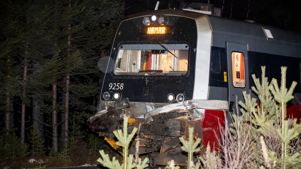 I november 2018 kollidertre et tog på vei til Hamar med en lastebil og sporet av mellom Koppang og Atna. Lastebilsjåføren omkom.