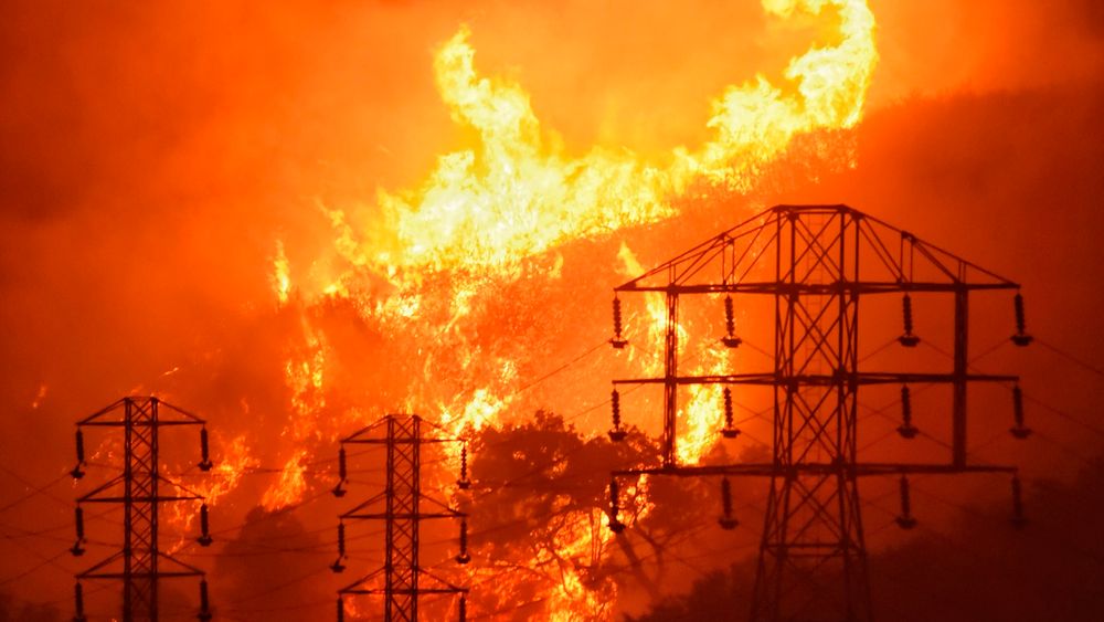 Energileverandøren PG&E har inngått et forlik på 13,5 milliarder dollar til ofrene etter skogbranner som herjet i California i årene fra 2015 til 1018, opplyser selskapet fredag.