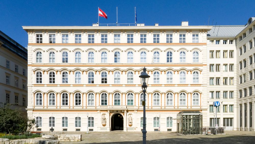 Østerrikes utenriksdepartement i Wien melder om cyberangrep.