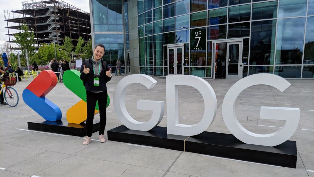 Kristina Simakova er Android-utvikler i sitt eget selskap. Utviklerkonferanser i Google-regi er blant stedene hvor hun får faglig påfyll.